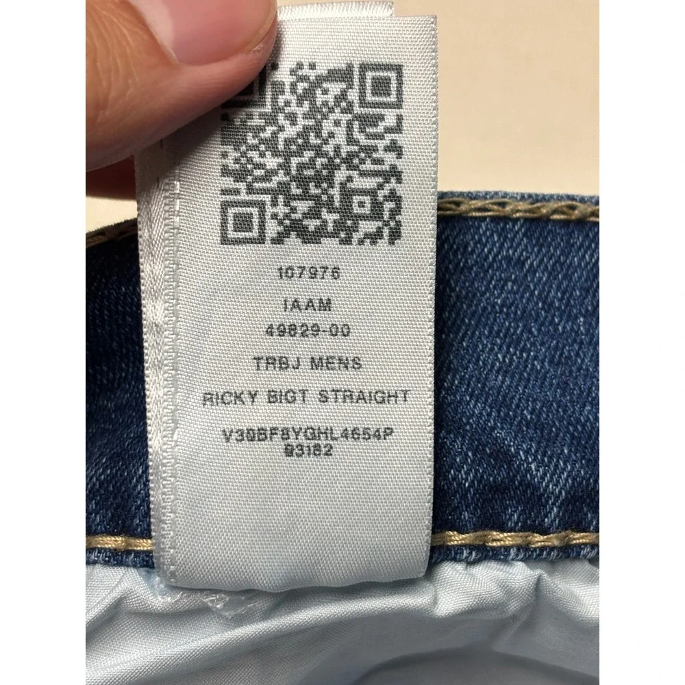 True Religion Ricky Big T Relaxed Straight Blue Jeans Mens 38X33 Medium Wash